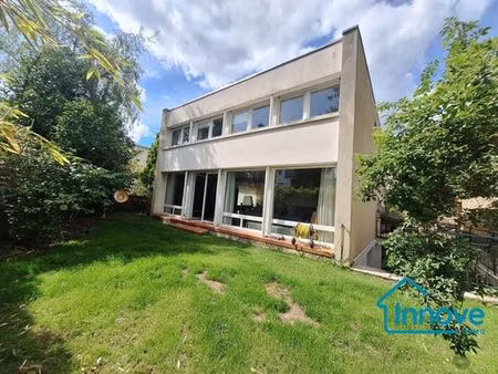 maison de luxe de 185 m2 en location le chesnay  île-de-france