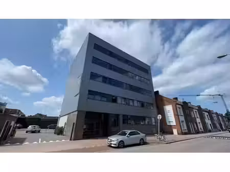 instapklare kantoorruimte te huur in merksem