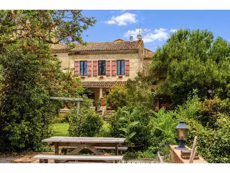 vente maison 11 pièces 245 m² à castelsagrat (82400)  325 000 €