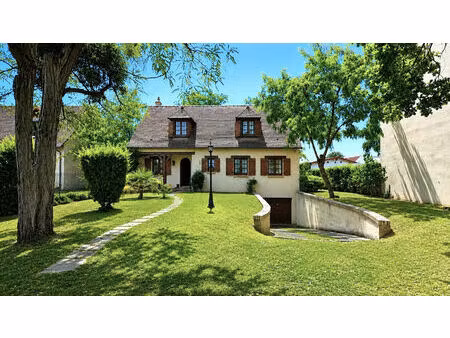 vente maison 6 pièces  136.00m²  les mureaux