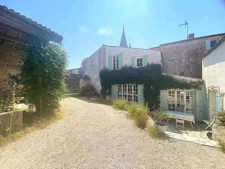 vente maison 8 pièces 301m2 pont-l'abbé-d'arnoult 17250 - 378000 € - surface privée