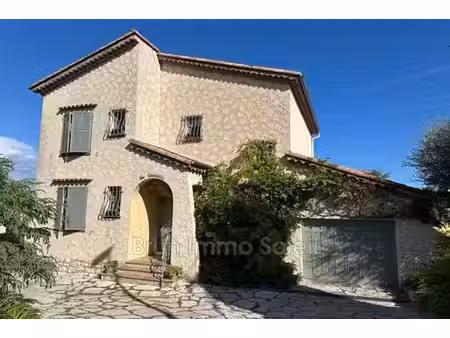 villa de 6 pièces de luxe en location cagnes-sur-mer  france