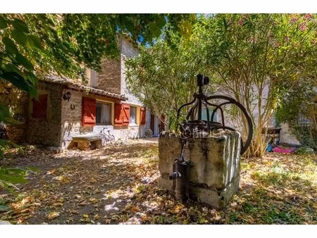 propriété ancienne - parcelle de 1 489 m²