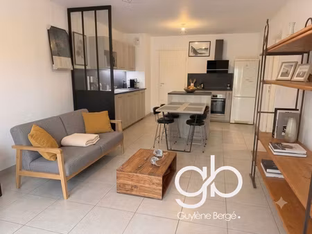 appartement t3 65 70 m2 avec terrasse 31 m2  2 parkings et 2