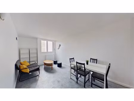 location appartement 4 pièces 71m²