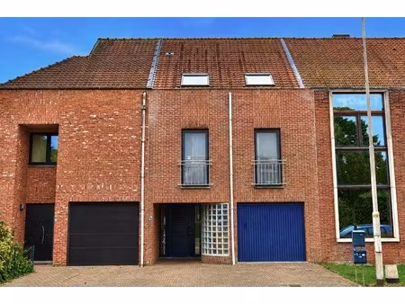 appartement te koop in eeklo met 5 slaapkamers