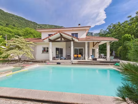 vente maison 5 pièces 141 m² à izeron (38160)  429 000 €