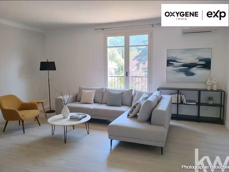 maison au coeur du village avec un grand terrain encore construc