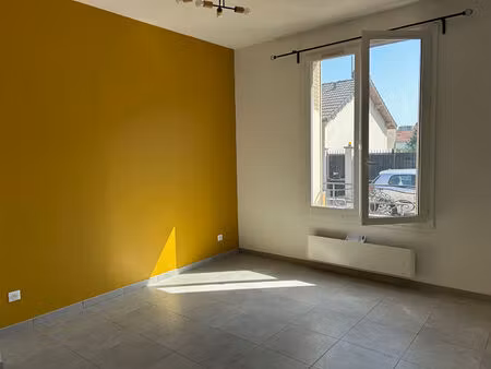 location appartement 2 pièces  38.38m²  vitry