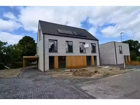 huis te koop in zandhoven met 4 slaapkamers
