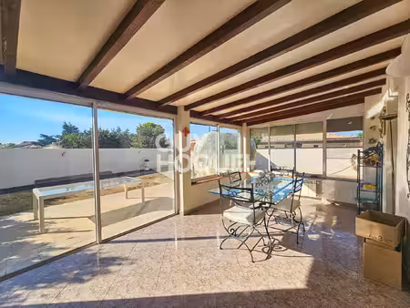 exclusivité guy hoquet - villa 3 chambres avec véranda et garage à pépieux
