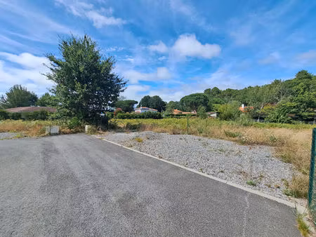 a vendre  terrain à bâtir à leon 637 m2