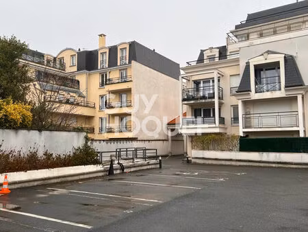 a louer - emplacement de parking