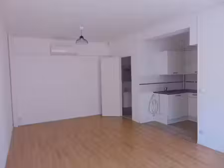 location appartement 1 pièce 26 m² à agde (34300)