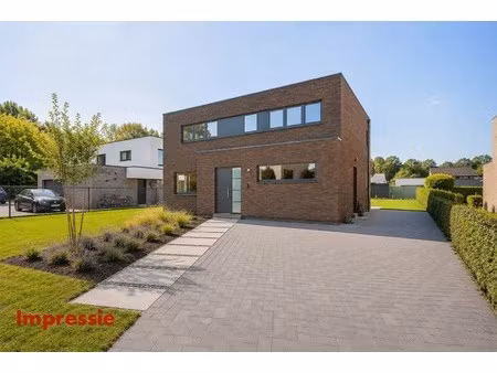 huis te koop in hasselt met 3 slaapkamers