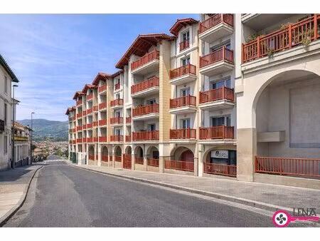 très bel appartement en plein centre ville