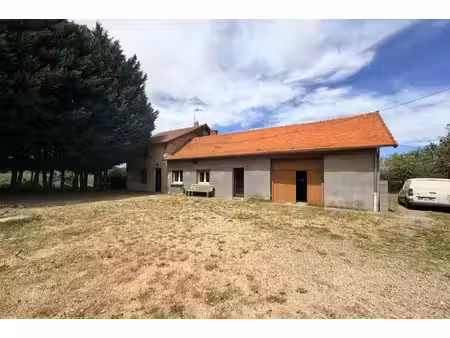 maison à restaurer de 157 m2 habitable. campagne.