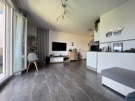 mitry-le-neuf - appartement f2  avec 60m2 de jardin  constru