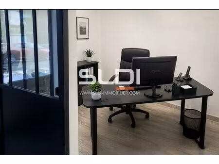 location commerce villeurbanne 69100 195m²