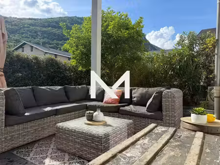 noyarey - le château - t4 duplex - jardin