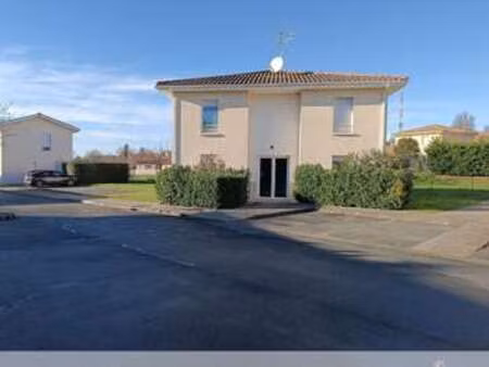 vente appartement 2 pièces à blaye (33390) : à vendre 2 pièces / 47m² blaye