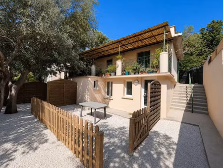 vente immeuble 15 pièces 216 m² à villeneuve-les-avignon (30400)  650 000 €
