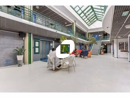 location bureaux 210 m²