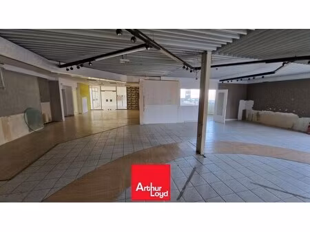 vente commerce mondeville 14120 563m²