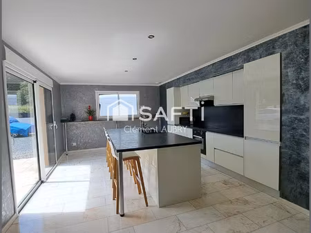 vente maison 7 pièces 213 m² le genest-saint-isle (53940)