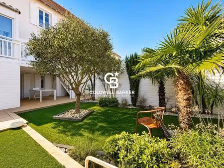 villa de caractère à vendre aux sables d’olonne – centre-ville  plage et commerces à pied