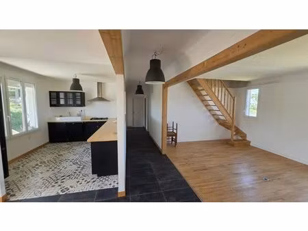 maison avec deux appartements t4  jardin et garage fort potentiel