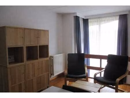 studio à louer   quartier des bruyères