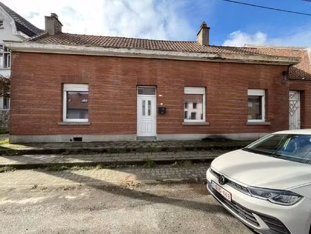 maison à vendre avec jardin et 1 chambre   basècles (vbe45329)