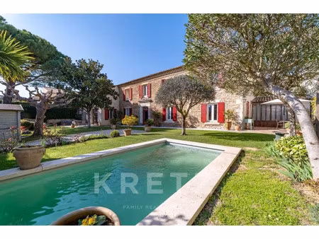 maison de luxe à vendre dans le quartier arènes