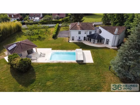 maison de luxe à vendre à champcevinel