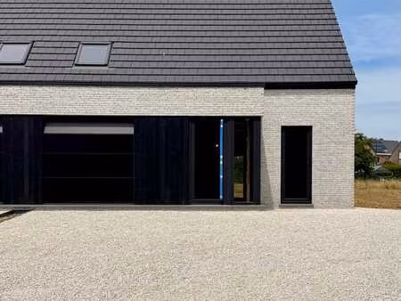 maisons contemporaines dans un cadre verdoyant