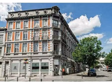 immeuble 18 kots avec rez commercial! revenu locatif 11.583€