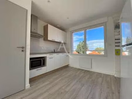 location appartement 2 pièces à la barre-de-monts (85550) : à louer 2 pièces / 37m² la bar