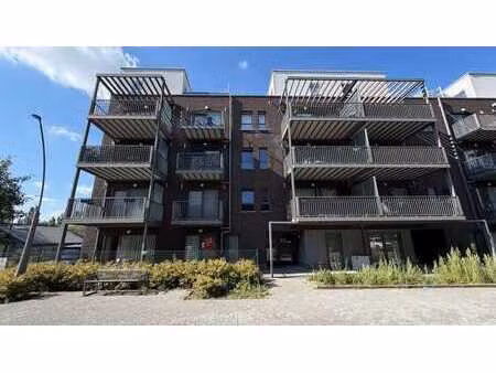studio moderne à louer - un espace unique pour vivre dans...