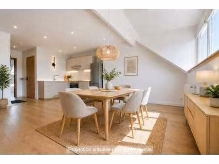lumineux duplex de 98 m² avec 3 chambres et 1 bureau