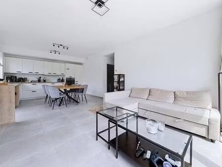 appartement à louer à sougné-remouchamps € 890 (lq63p) - schmidtimmo | zimmo