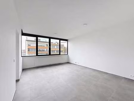 studio entièrement rénové - en direct avec le propriétaire