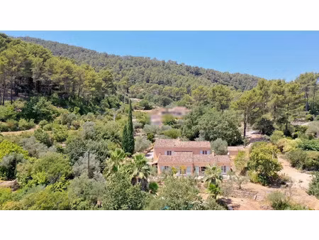 vente maison 5 pièces 213 m² à solliès-ville (83210)  849 000 €