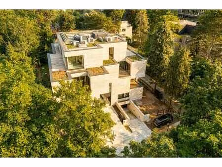 superbe appartement recent de 218 m²-3 ch-2 sdb-sdd-terrasse