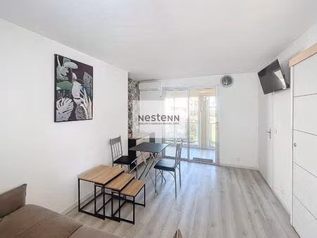 frejus studio meublé   loggia  parking