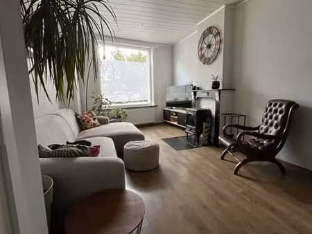 maison prête à emménager avec garage double et jardin