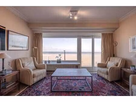 appartement à rénover avec 2 chambres et vue frontale sur...