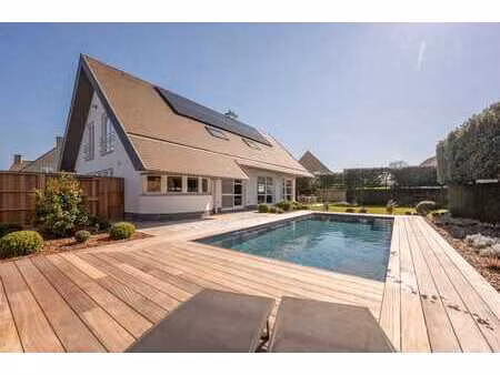 magnifique villa individuelle située au calme avec piscin...
