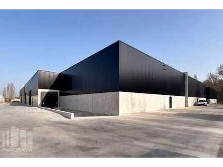 unité pme neuve de 804 m² à louer