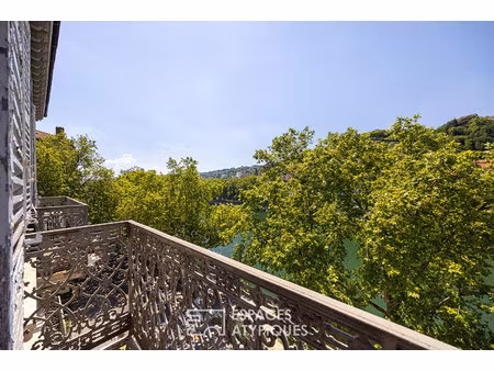 appartement de luxe à vendre dans le quartier cordeliers-célestins-bourse